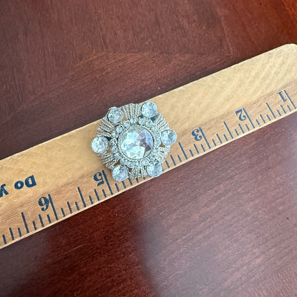 Vintage Silver Tone Brooch